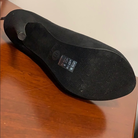 NEW UNWORN Michael Antonio Black Ankle Booties - Picture 5 of 5